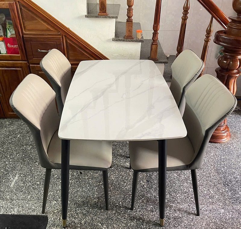 Bàn Ăn 4 Ghế 1m2 Nhỏ Gọn 2431S