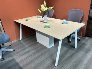 Bàn Làm Việc Văn Phòng 147T