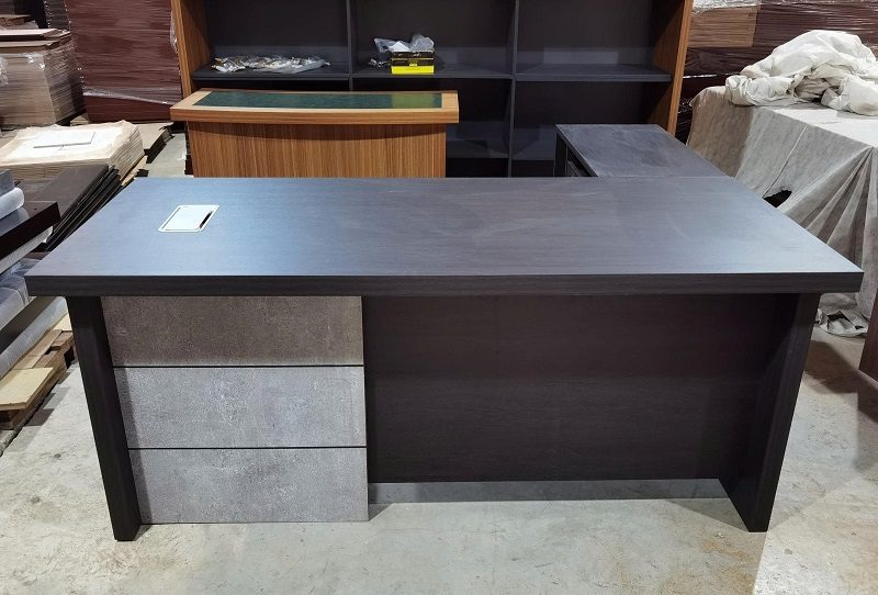 Bàn Làm Việc Văn Phòng 155T