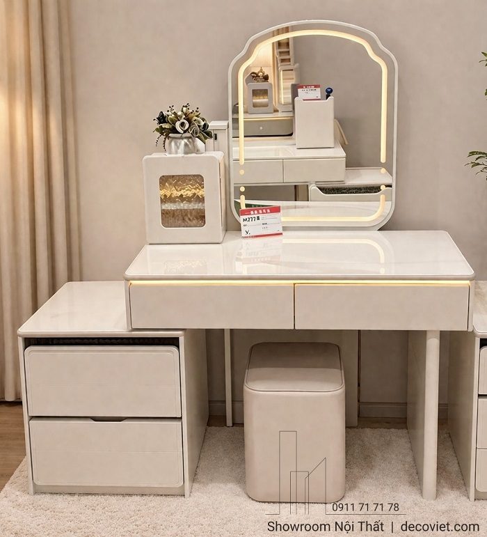 Bàn Trang Điểm Có Đèn 179S