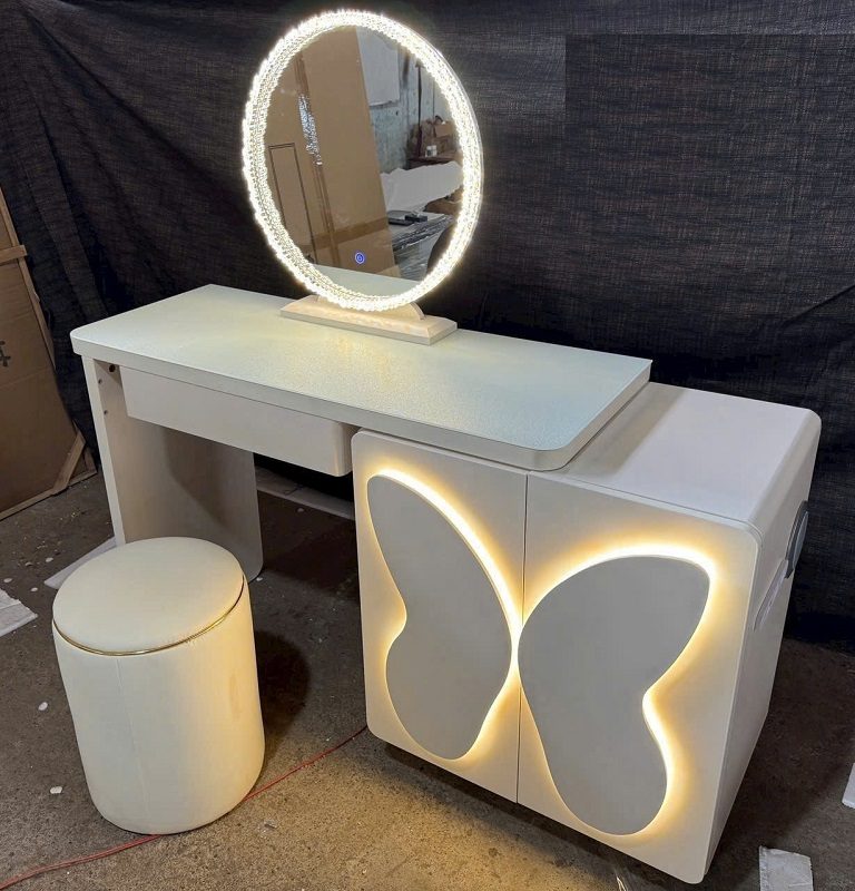 Bàn Trang Điểm Có Đèn Led 152S